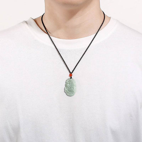 Collar con colgante de éxito del zodiaco chino de jade natural 12