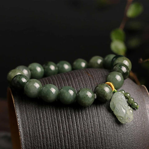 Pulsera de Jade Verde con Pixiu - Invita a la riqueza y a las energías calmantes 