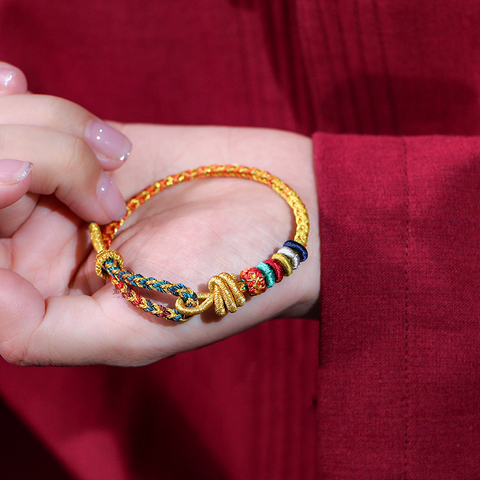 Pulsera hecha a mano con nudo de la suerte del dragón para la prosperidad y la protección