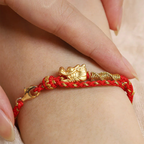 Pulsera trenzada de hilo rojo con nudo de ocho hilos de la suerte del dragón hecha a mano en plata de ley