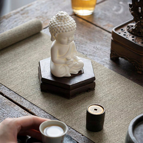 Mini estatua de Buda meditando, escultura de cerámica de Buda